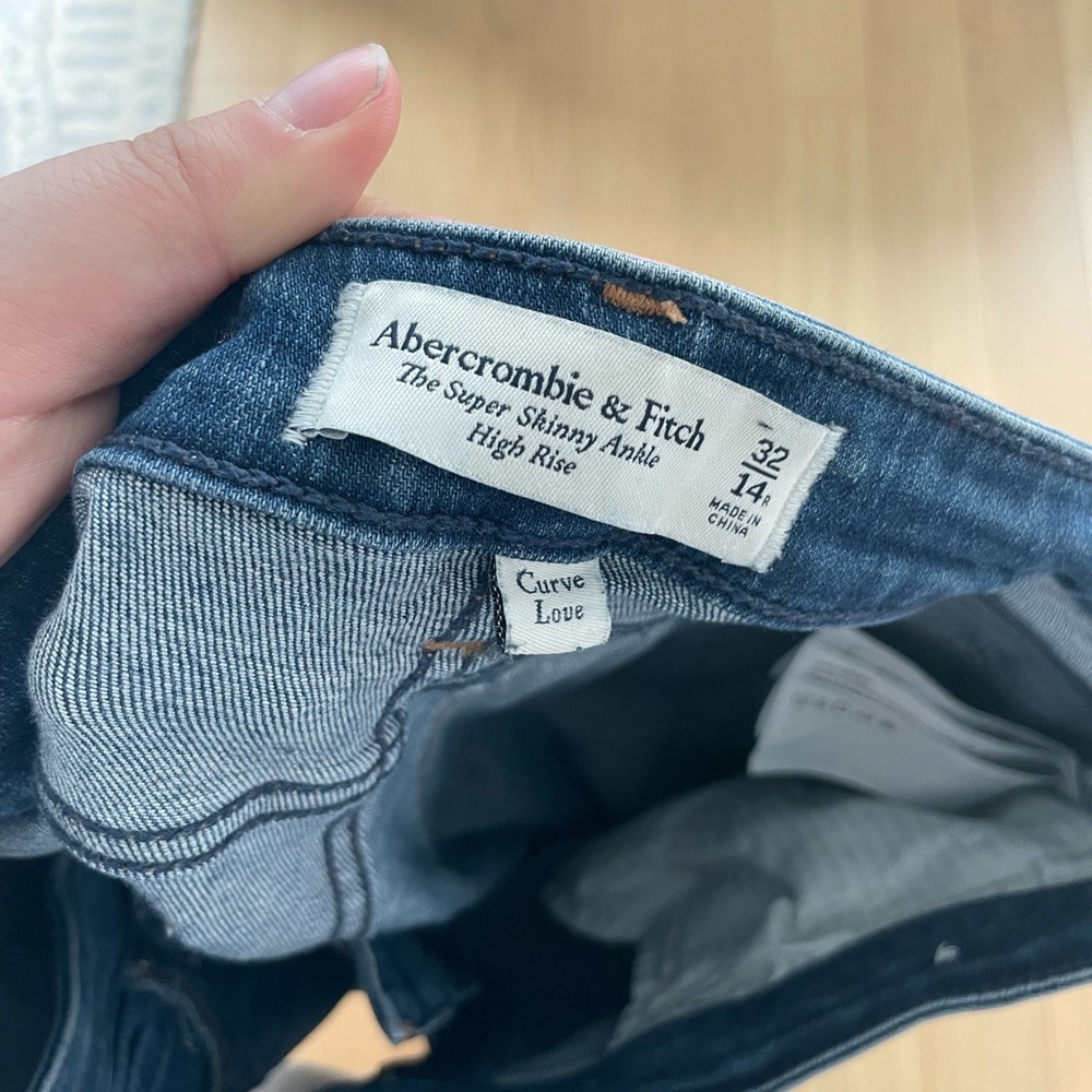 Abercrombie high waits super skinny jeans
